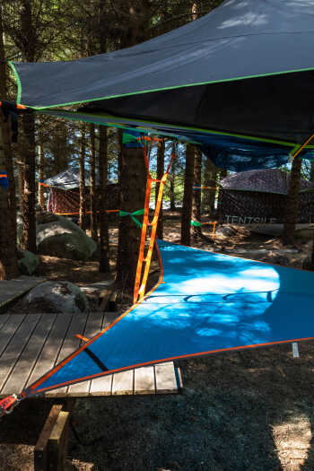 Treetop tenting 