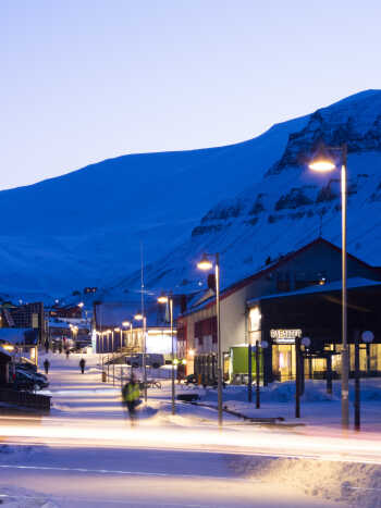 The main street of Longyearbyen