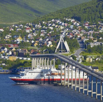 Hurtigruten under the Tromsø Bridge
