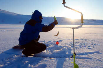Ice fishing in Finnmark