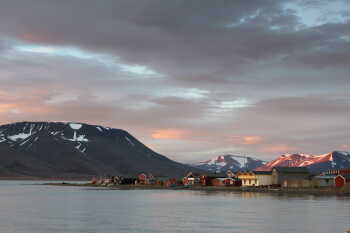 Longyearbyen harbour at midnight