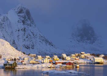 Early morning in Reine